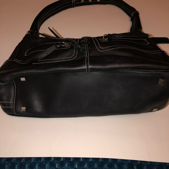 St. John’s bay genuine leather shoulder bag  black - Picture 2 of 7
